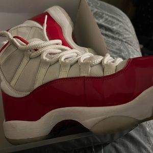Jordan Cherry 11's MEN